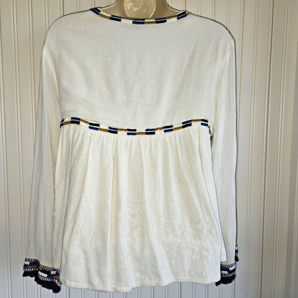 Embroidered, Open Front Top. - Picture 4 of 11